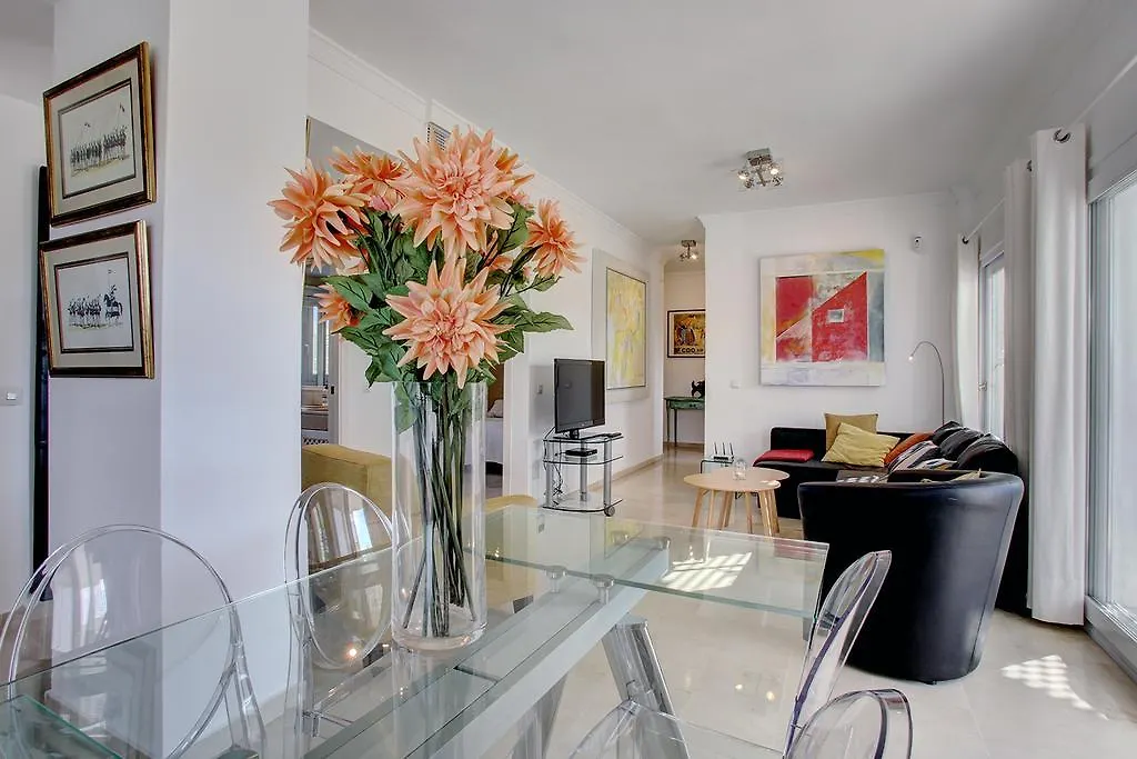 Sunny Golf Apartment Estepona