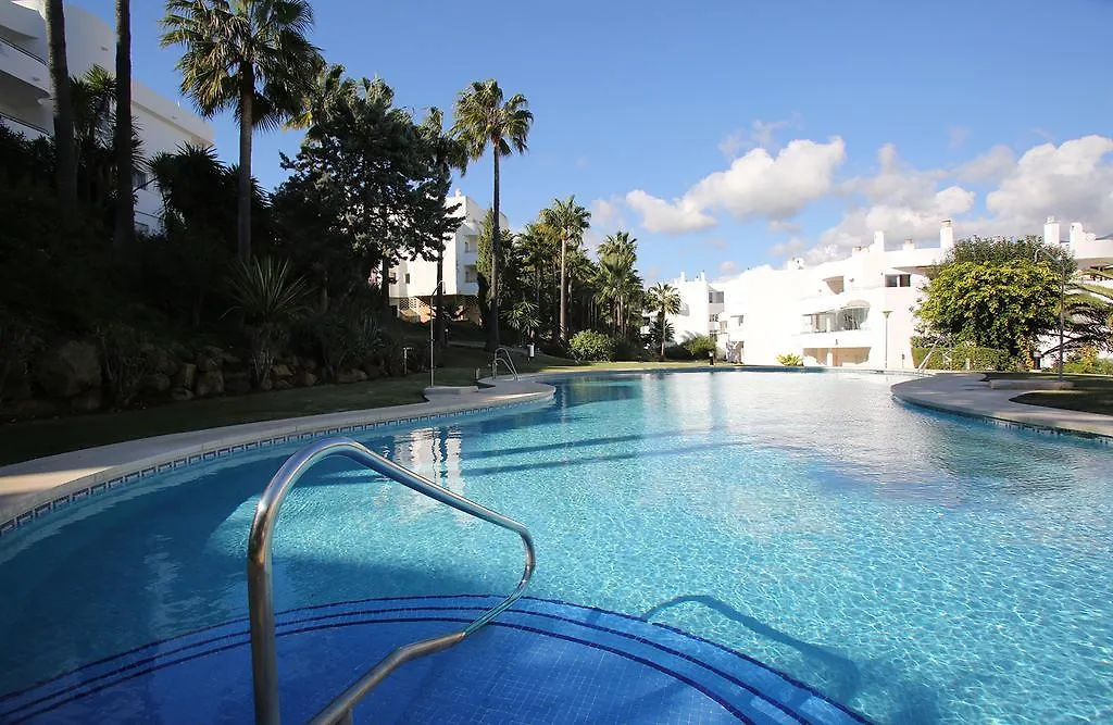 Sunny Golf Apartment Estepona