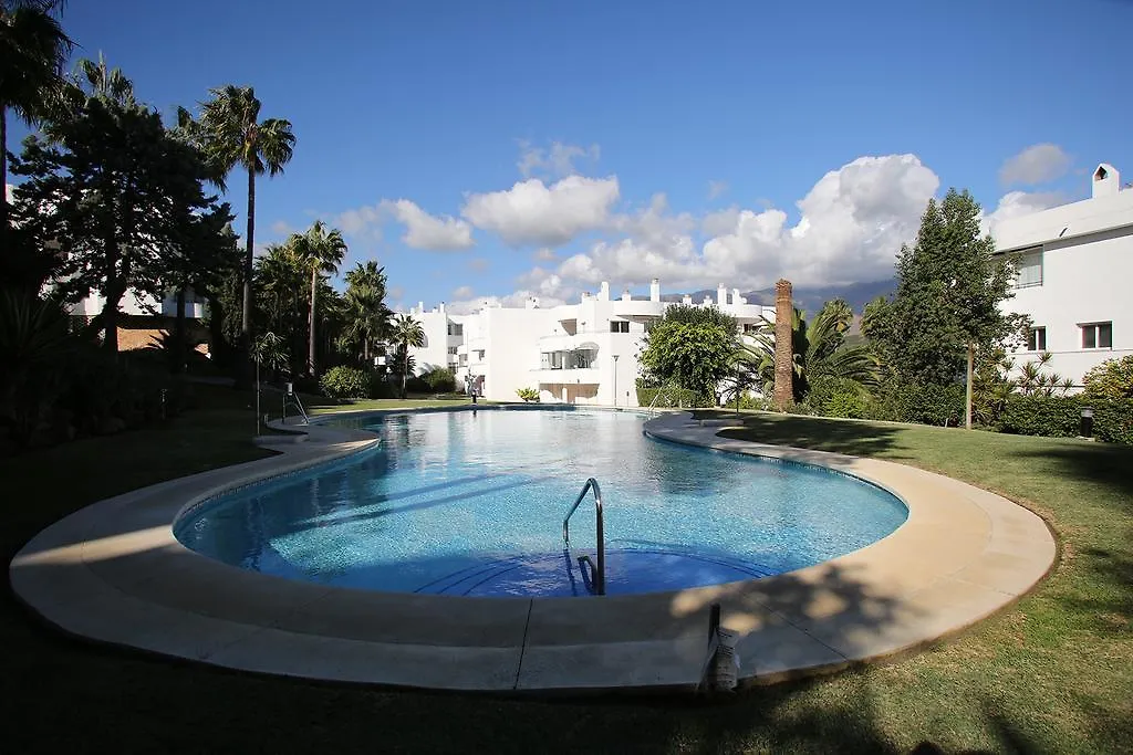 Sunny Golf Apartment Estepona 0*,