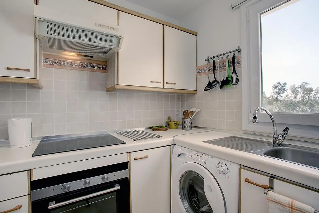 Sunny Golf Apartment Estepona