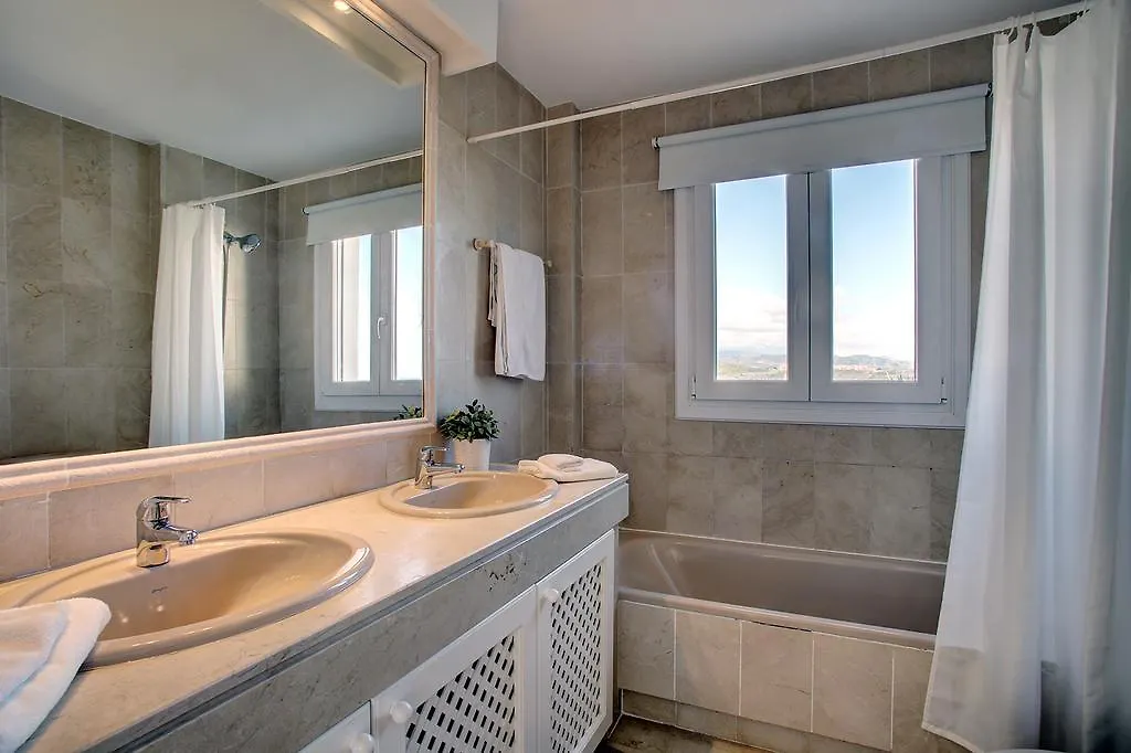 Sunny Golf Apartment Estepona 0*,  Spanje