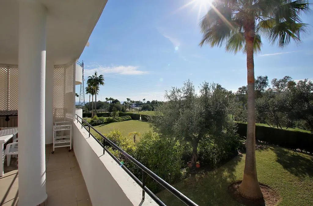 Sunny Golf Apartment Estepona